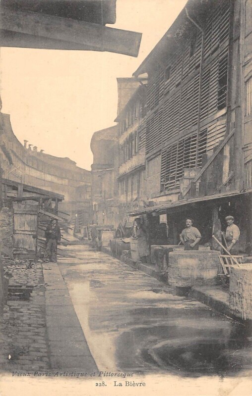 Carte postale ancienne La Bièvre à Paris 13e