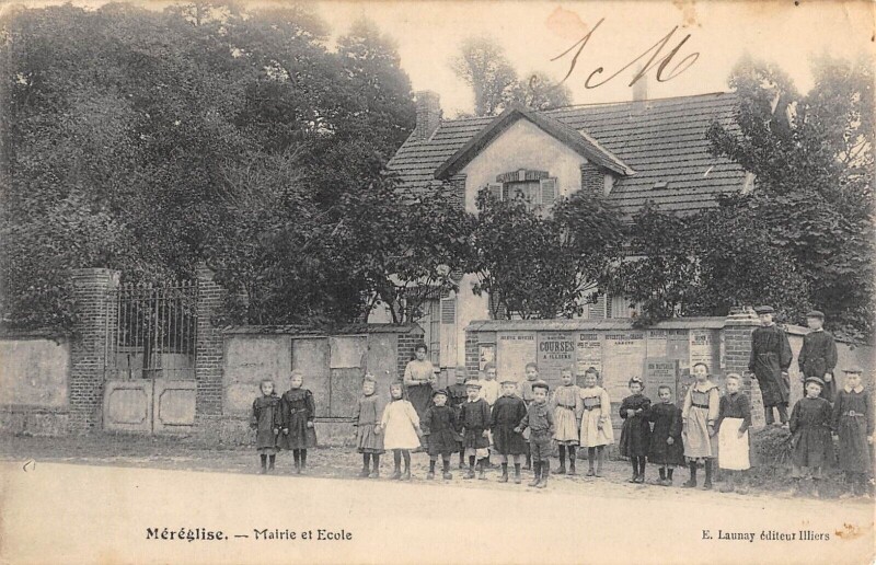 Carte postale ancienne Mereglise Mairie Et Ecole - Enfants