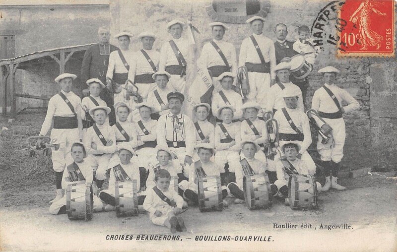 Carte postale ancienne Croises Beaucerons Gouillon Ouarville à Ouarville