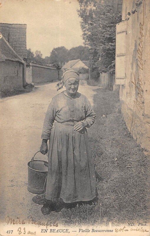 Carte postale ancienne En Beauce Vieille Beauceronne