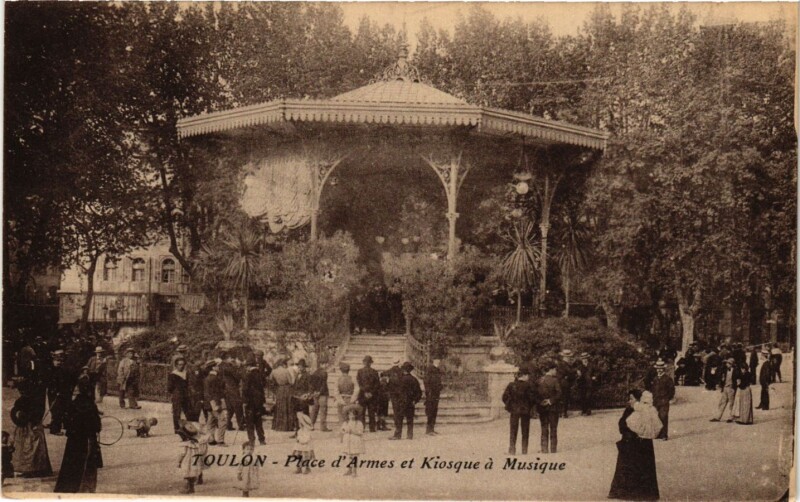 Carte postale ancienne Toulon - Place d'Armes à Toulon