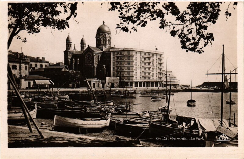 Carte postale ancienne Saint-Raphael - Le Port à Saint-Raphaël