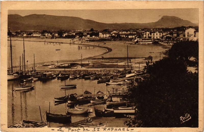 Carte postale ancienne Saint-Raphael - Le Port à Saint-Raphaël