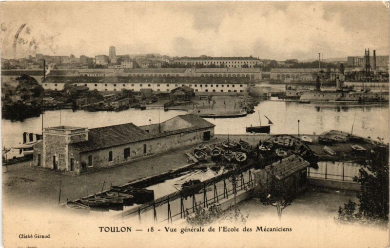 Carte postale ancienne Toulon Vue générale de l'Ecole des Mécaniciens à Toulon