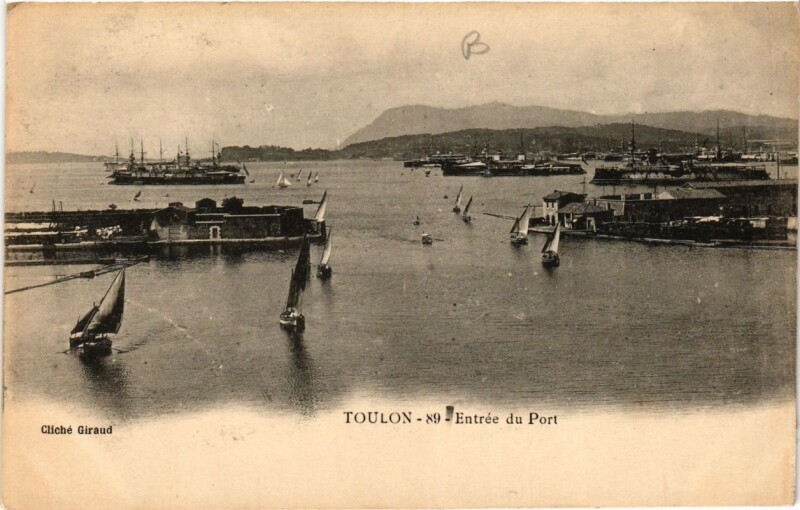 Carte postale ancienne Toulon Entrée du Port à Toulon