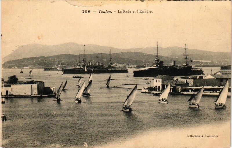 Carte postale ancienne Toulon La Rade et l'Escadre à Toulon