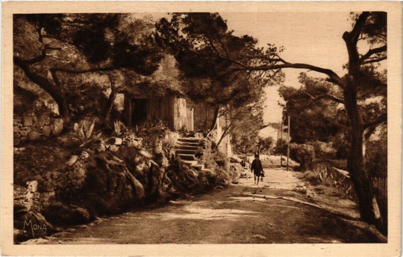 Carte postale ancienne Toulon Route de Toulon au fort de La Croix faron à Toulon