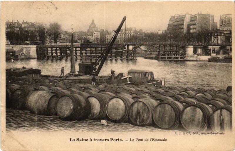 Carte postale ancienne La Seine a travers de Paris (4e) Le Pont de l'Estacade à Paris 4e