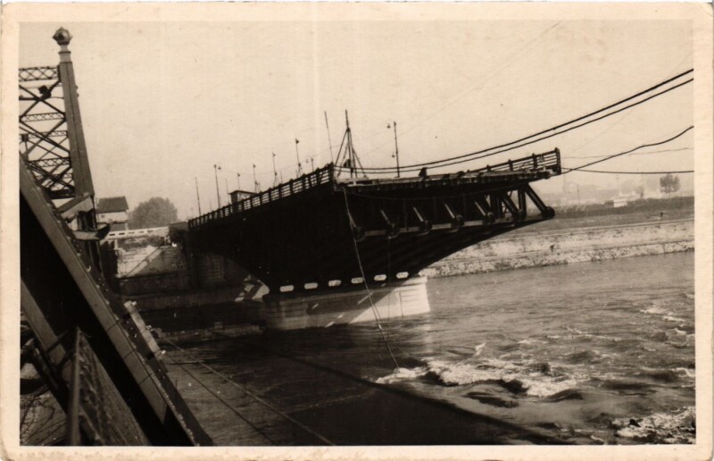 Carte postale ancienne Lyon - Pont de la Mulatiere à Lyon