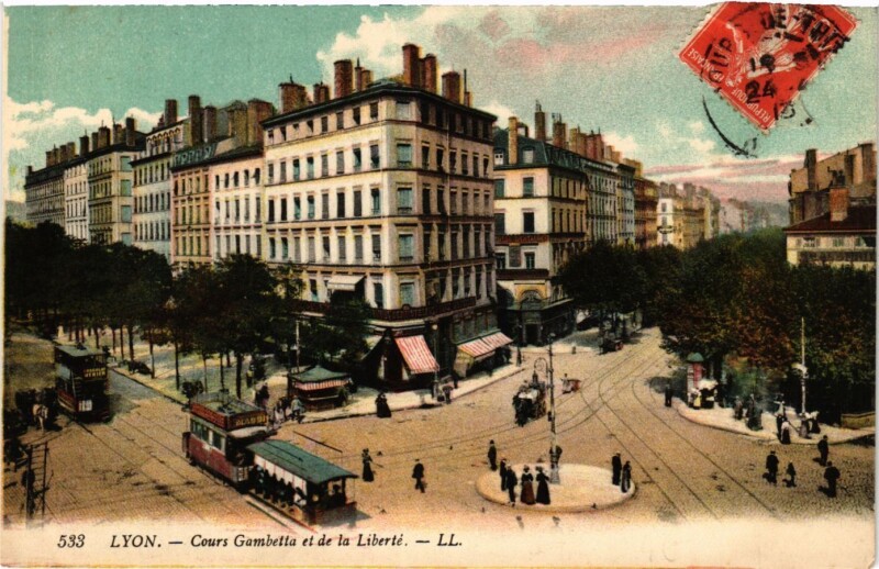 Carte postale ancienne Lyon - Cours Gambetta et de la Liberte à Lyon