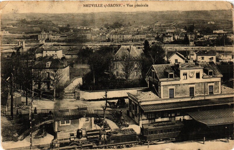 Carte postale ancienne Neuville-sur-Saone - Vue générale à Neuville-sur-Saône