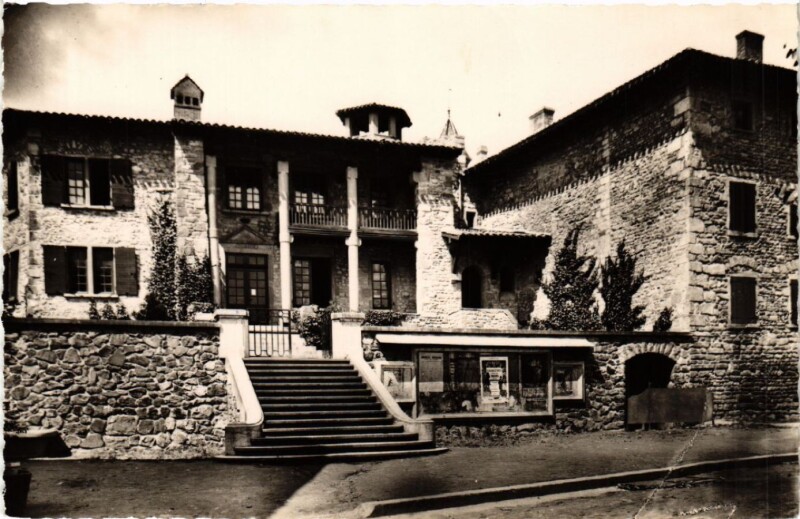 Carte postale ancienne Bully La Mairie à Bully