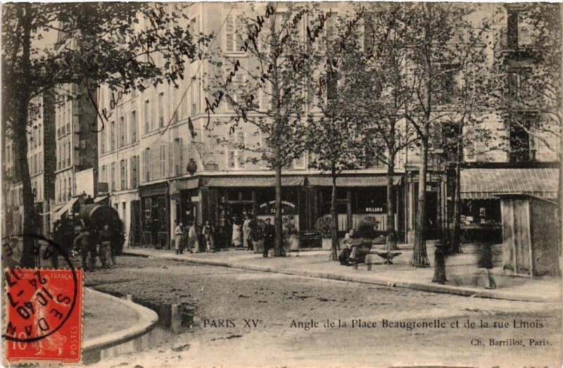 Carte postale ancienne Angle de la Place Beaugrenelle et de la rue Linois à Paris 15e