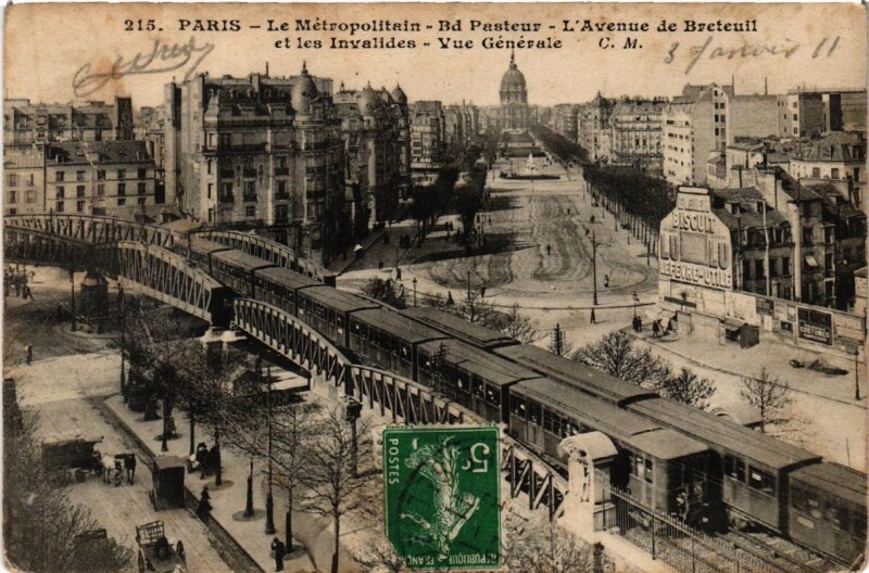 Carte postale ancienne Le Métropolitain - Boulevard Pasteur - L'Avenue de Breteuil et les Invalides - Vue Générale à Paris 15e