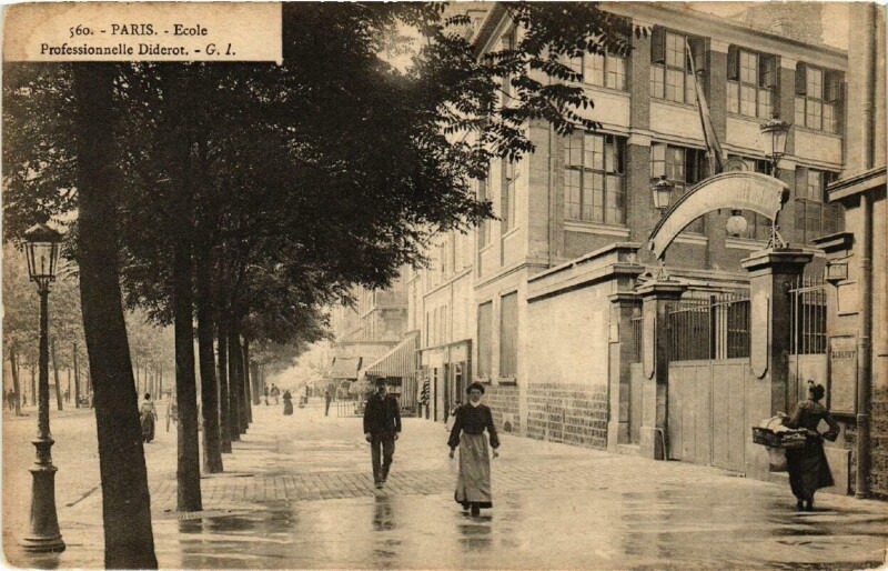 Carte postale ancienne Ecole Professionnelle Diderot à Paris 19e