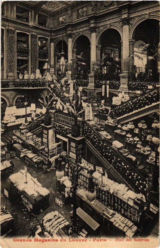 Carte postale ancienne Paris (1e) Grands Magasins du Louvre. Halle des Soieries à Paris 1er
