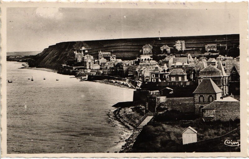 Carte postale ancienne Arromanches-les-Bains Port de la Liberation à Arromanches-les-Bains