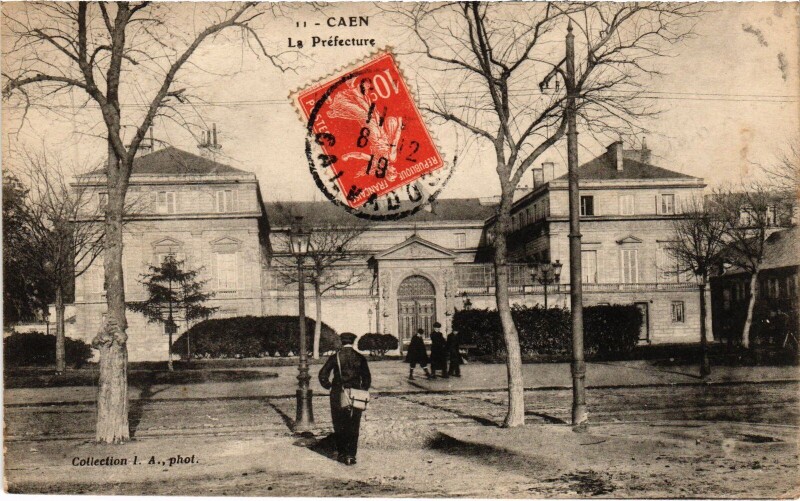 Carte postale ancienne Caen La Prefecture