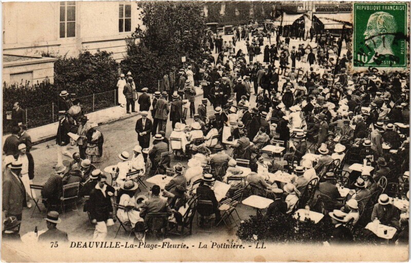 Carte postale ancienne Deauville La Potiniere à Deauville