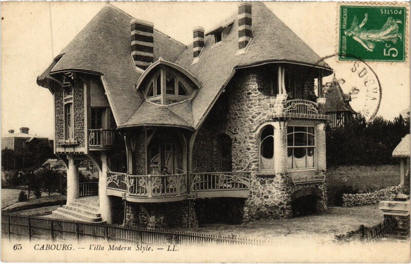 Carte postale ancienne Cabourg Villa Modern Style à Cabourg