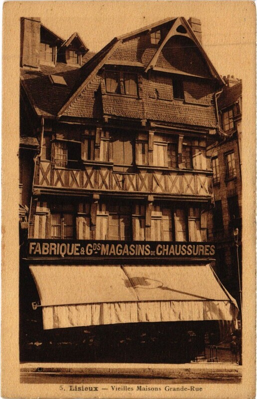 Carte postale ancienne Lisieux Vieilles Maisons - Grande-Rue à Lisieux