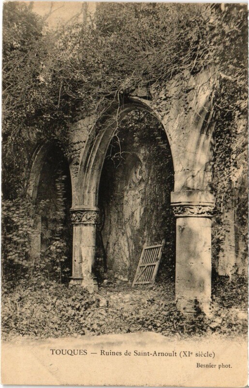 Carte postale ancienne Touques Saint-Arnoult - Ruines de Saint-Arnoult à Saint-Arnoult