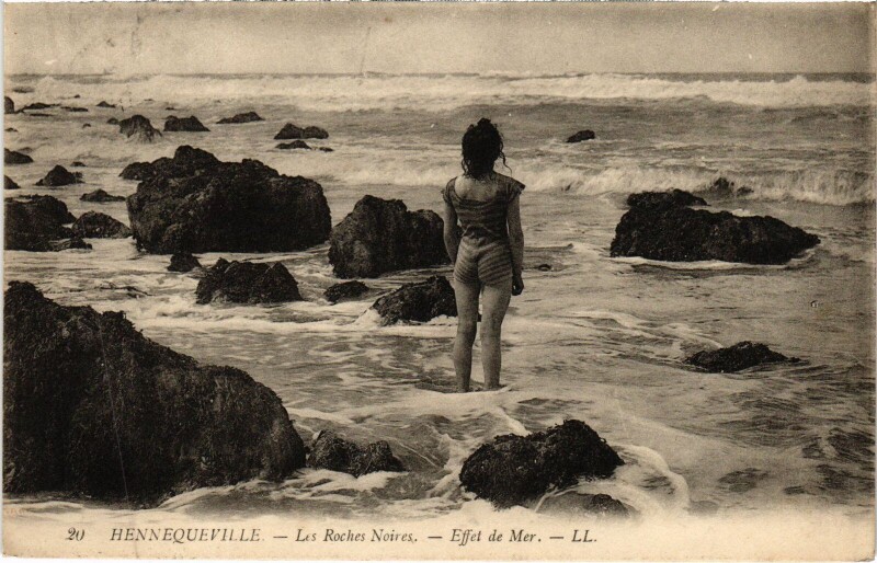 Carte postale ancienne Hennequeville Les Roches Noires - Effet de Mer