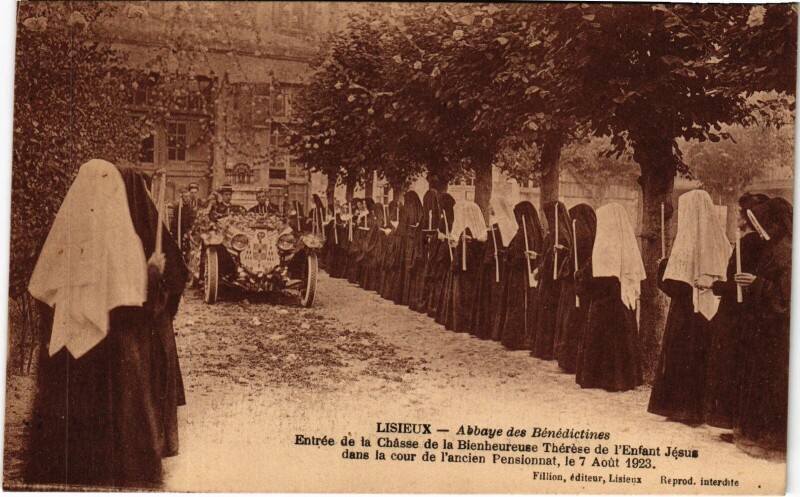 Carte postale ancienne Lisieux Abbaye des Benedictines à Lisieux