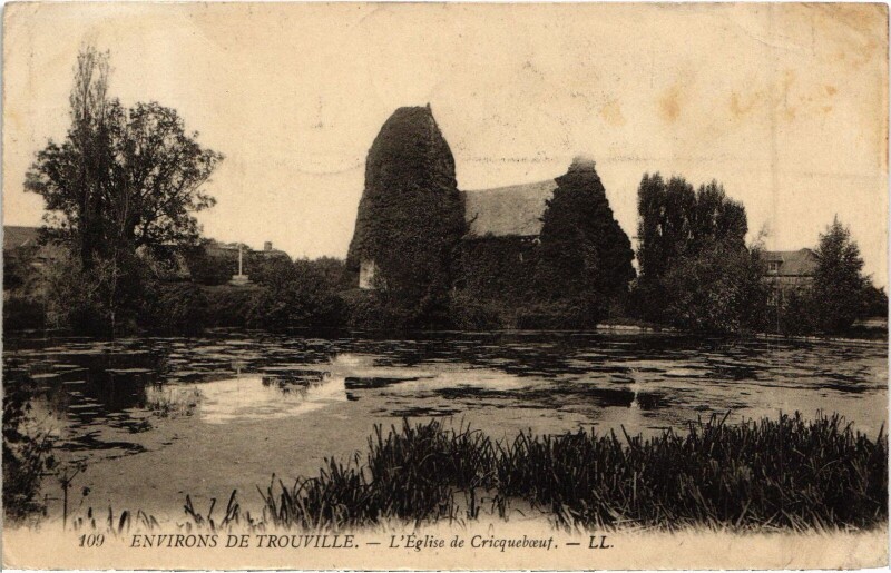 Carte postale ancienne Cricqueboeuf L'Eglise à Cricqueboeuf