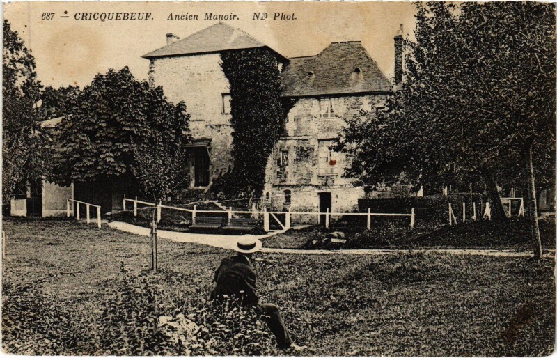 Carte postale ancienne Cricqueboeuf Ancien Manoir à Cricqueboeuf