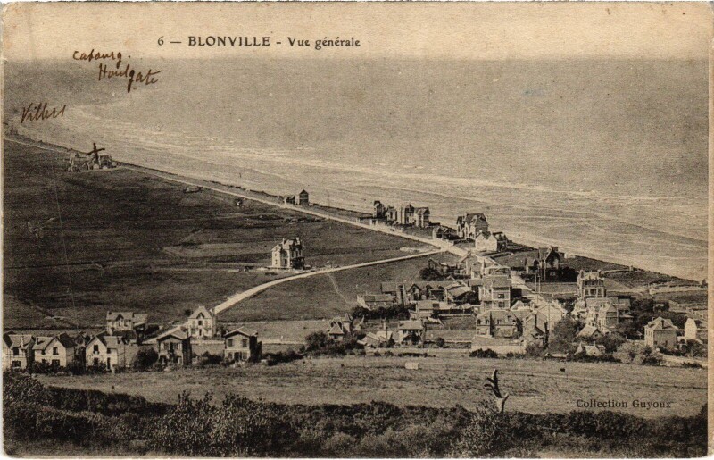 Carte postale ancienne Blonville-sur-Mer Vue Generale à Blonville-sur-Mer