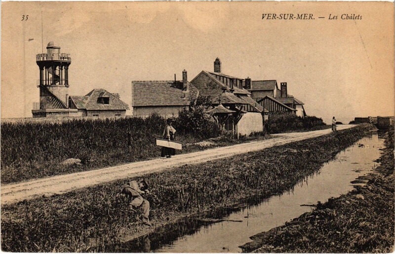 Carte postale ancienne Ver-sur-Mer Les Chalets à Ver-sur-Mer