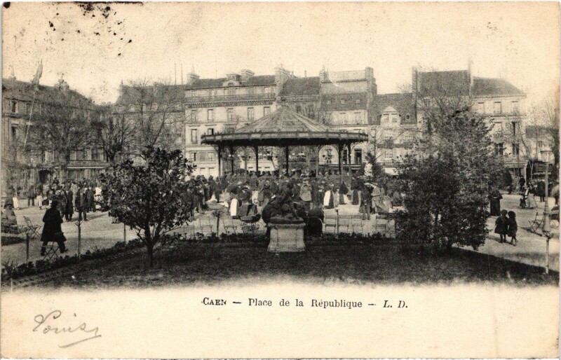 Carte postale ancienne Caen Place de la Republique