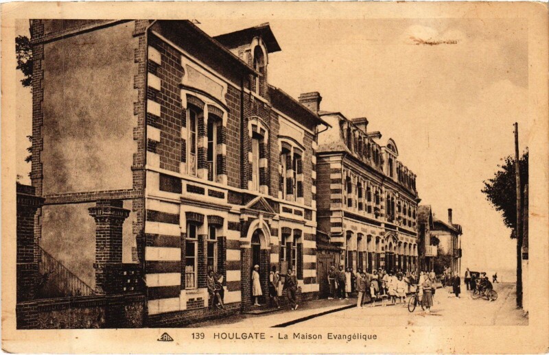 Carte postale ancienne Houlgate Le Maison Evangelique à Houlgate