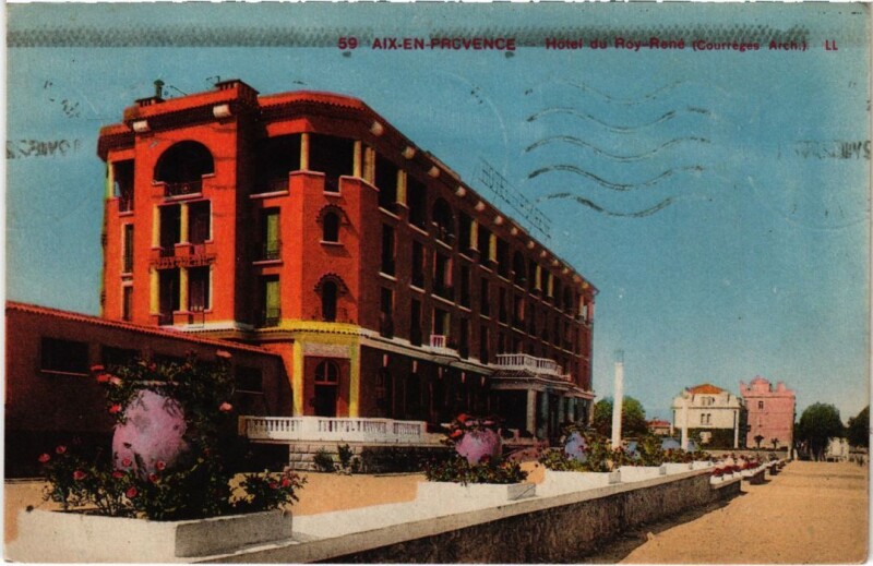 Carte postale ancienne Aix-en-Provence Hotel du Roi Rene à Aix-en-Provence