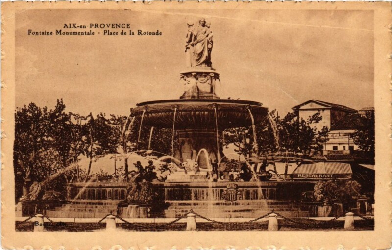 Carte postale ancienne Aix-en-Provence Fontaine Monumentale - Place de la Rotonde à Aix-en-Provence
