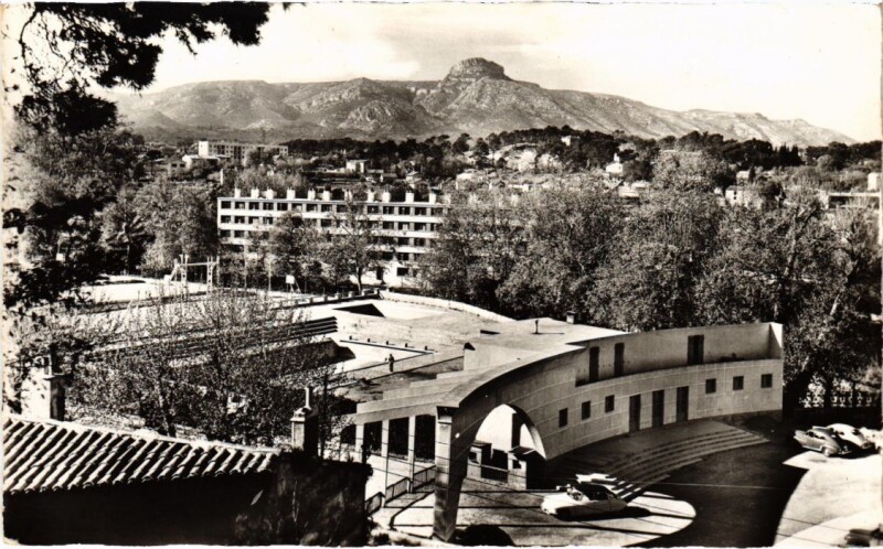 Carte postale ancienne Aubagne La Stade à Aubagne