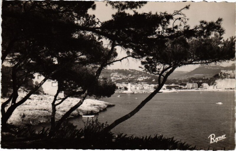 Carte postale ancienne Cassis vu des Roches Blanches à Cassis