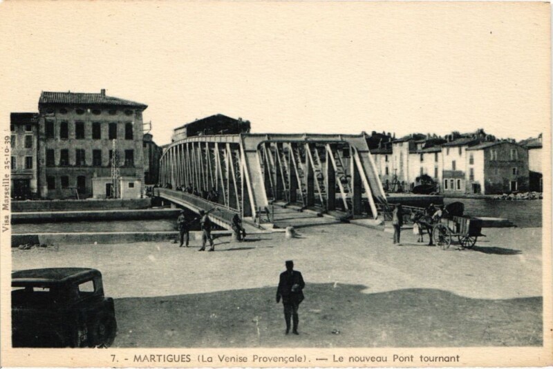 Carte postale ancienne Martigues Le Nouveau Pont Tournant à Martigues
