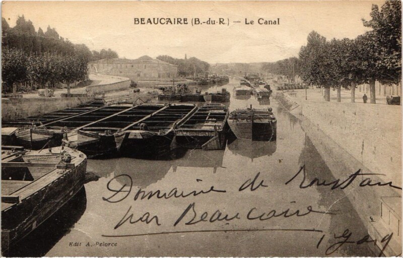 Carte postale ancienne Beaucaire Le Canal