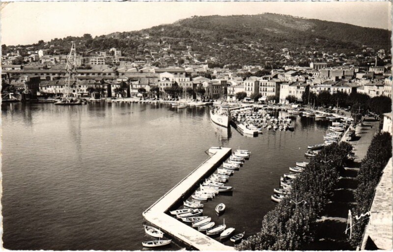 Carte postale ancienne La Ciotat Vue Generale sur le Port à La Ciotat