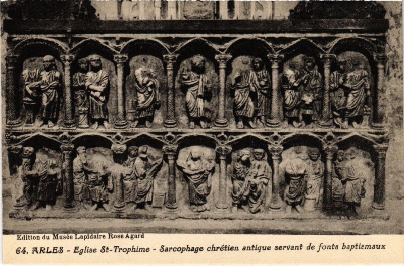Carte postale ancienne Arles Eglise Saint-Trophime - Sarcophage à Arles