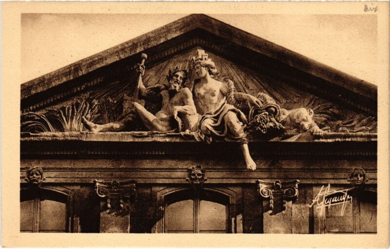 Carte postale ancienne Aix-en-Provence Hotel des P.T.T. - Groupe de Chostel à Aix-en-Provence
