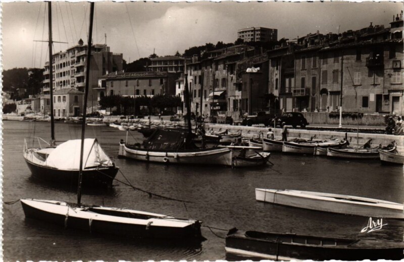 Carte postale ancienne Cassis Un Coin du Port à Cassis