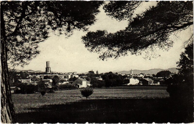 Carte postale ancienne Aix-en-Provence Vue Generale à Aix-en-Provence