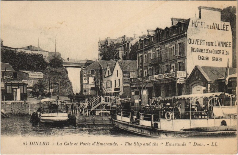 Carte postale ancienne Dinard La Cale et Porte d'Emeraude à Dinard