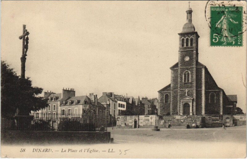 Carte postale ancienne Dinard Place et l'Eglise à Dinard