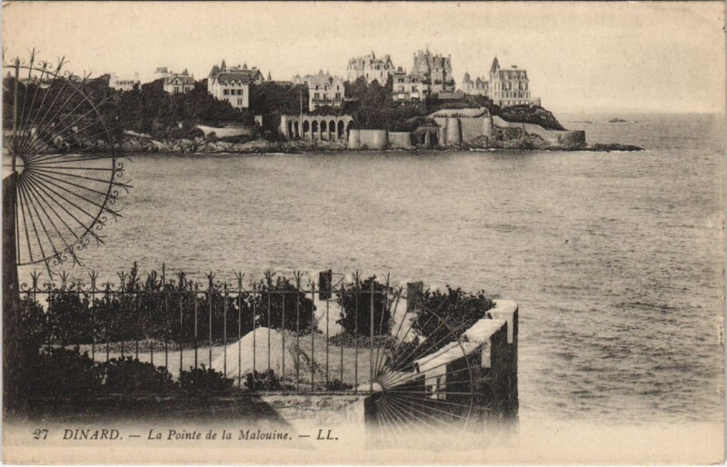 Carte postale ancienne Dinard Pointe de la Malouine à Dinard