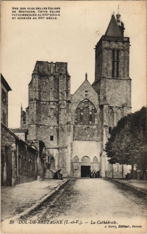 Carte postale ancienne Dol de Bretagne La Cathedrale à Dol-de-Bretagne