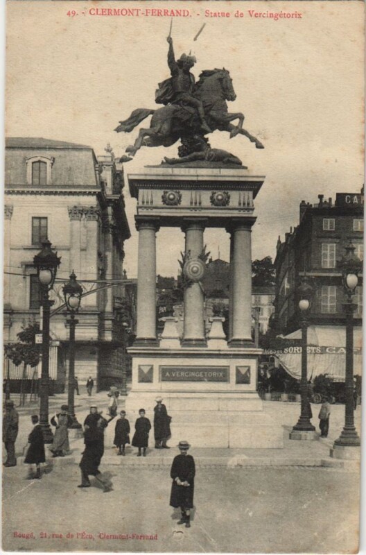 Carte postale ancienne Clermont Ferrand Statue de Vercingetorix à Clermont-Ferrand